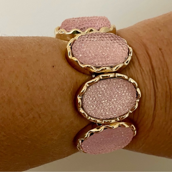 Jewelry - 🎉Host Pick🎉Pink stretchy bracelet $16🎉Host Pick🎉